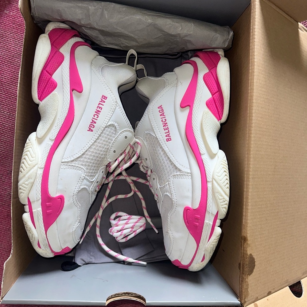 Balenciaga triple s pink and white - Picture 15 of 16